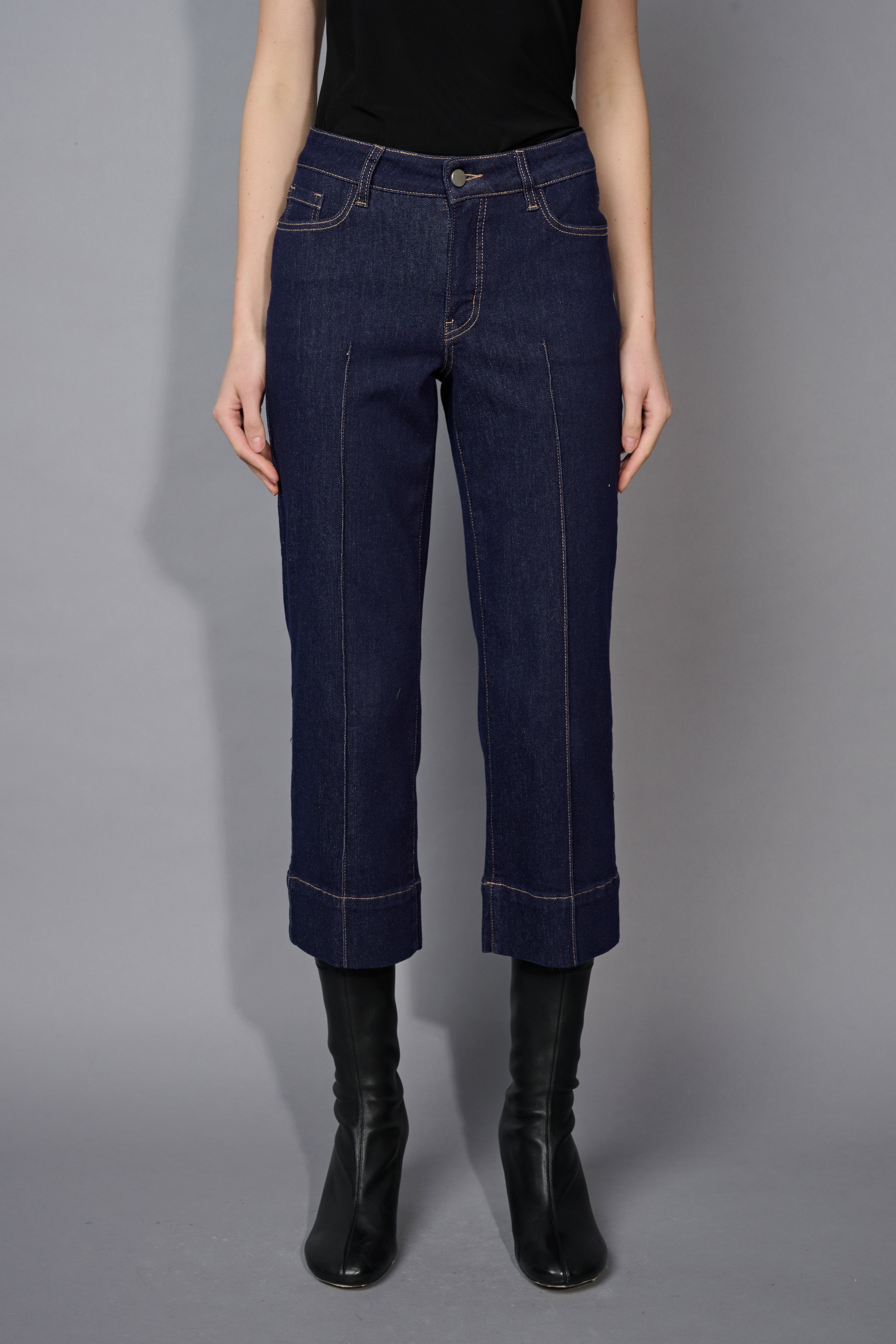 Wide Leg Cropped Jeans