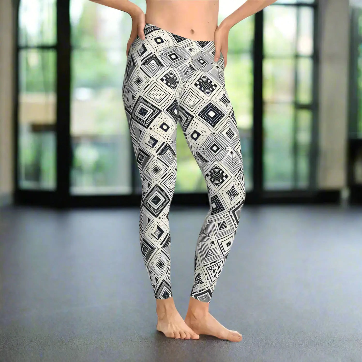 Monochrome Geometric Stretchy Leggings - Active Wear - Dipaliz